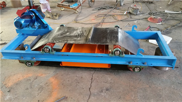 5c95a2099e7fd.jpg RCYD懸掛自卸式永磁除鐵器01.jpg